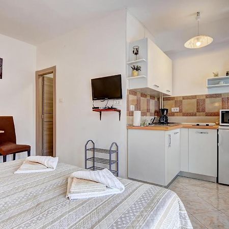 Apartments Kajfes Fažana Dış mekan fotoğraf